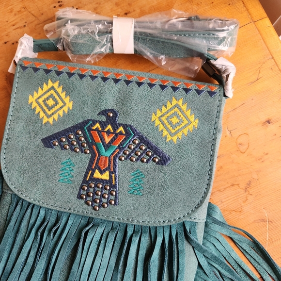 NIB Wrangler Embroidered Thunderbird Aztec Fringe Crossbody in Turquoise - Picture 4 of 7